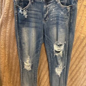 Judy Blue Distressed Boyfriend Jeans in Blue